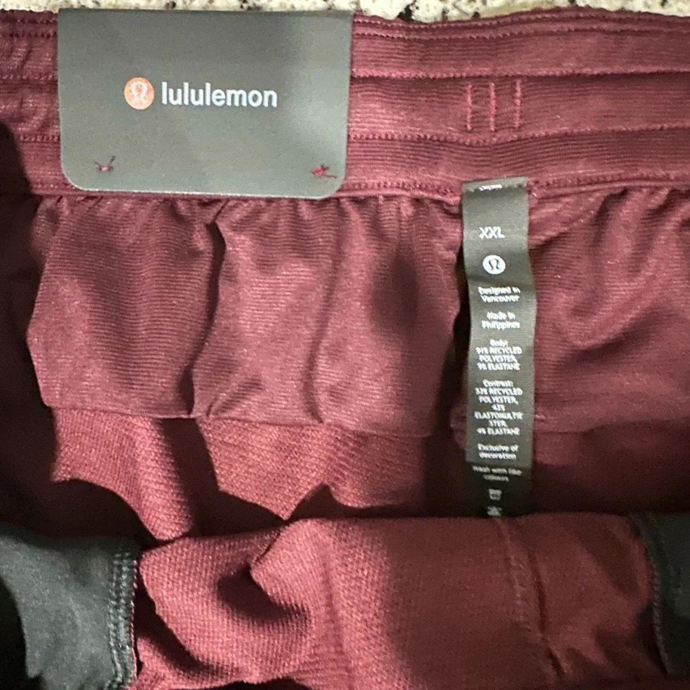 Lululemon License to Train Joggers - Picture 7 of 8